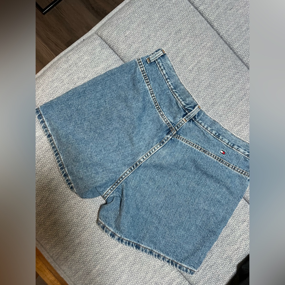 TOMMY HILFIGER DENIM SHORTS